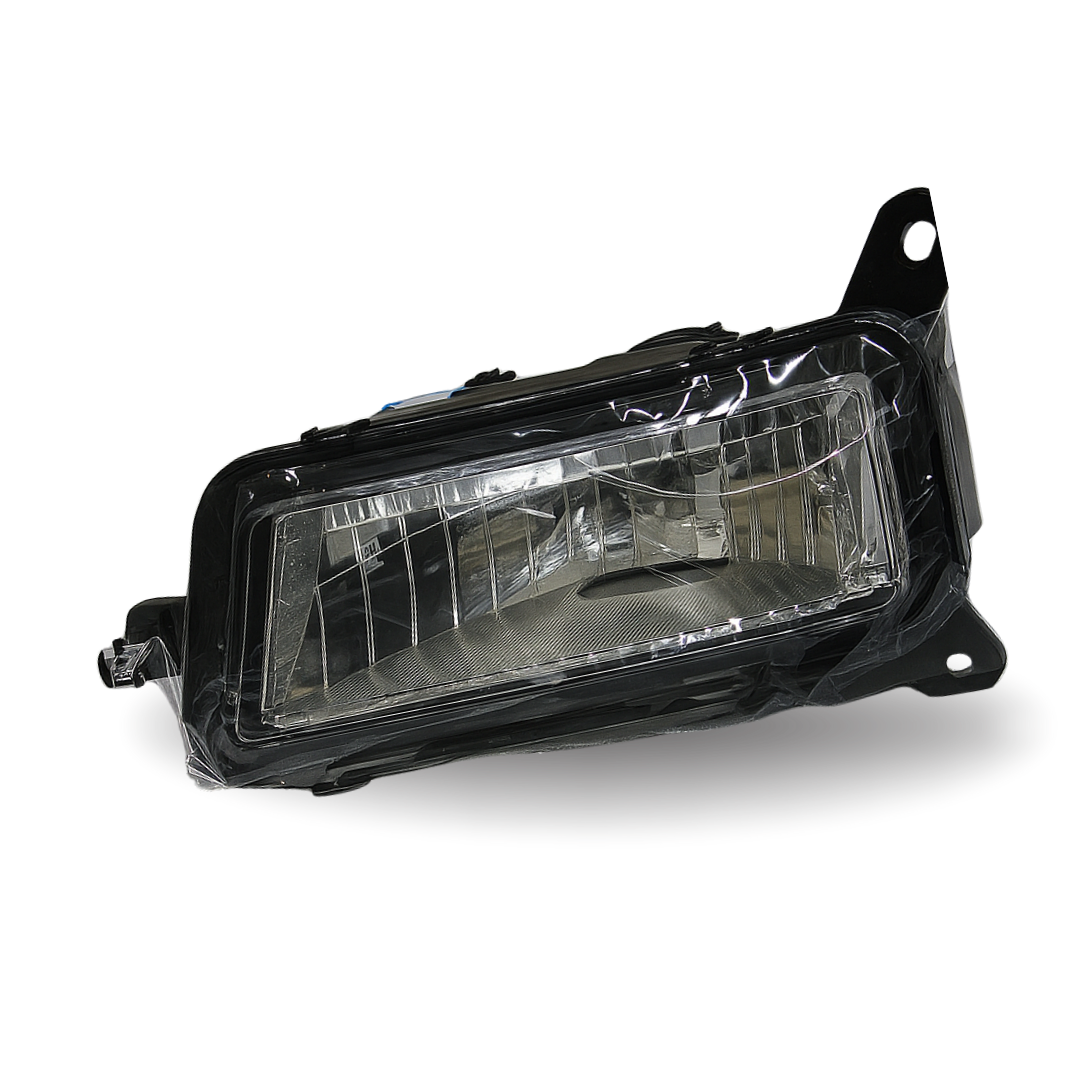 Luz alta auxiliar derecha (ver 3732015-DR052)